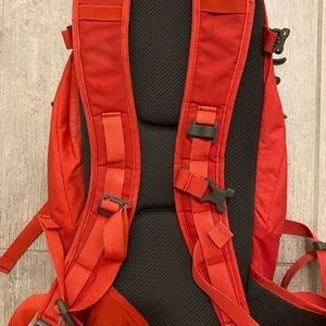 MEC 9L backpack